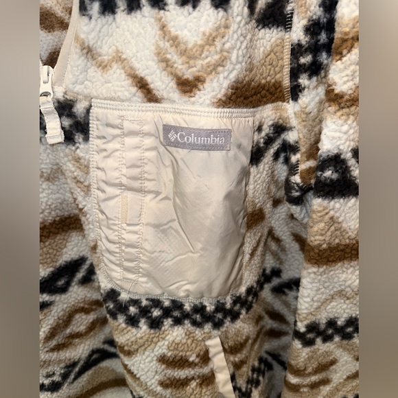 Columbia fleece. Size xxl. Runs small. - Picture 4 of 6